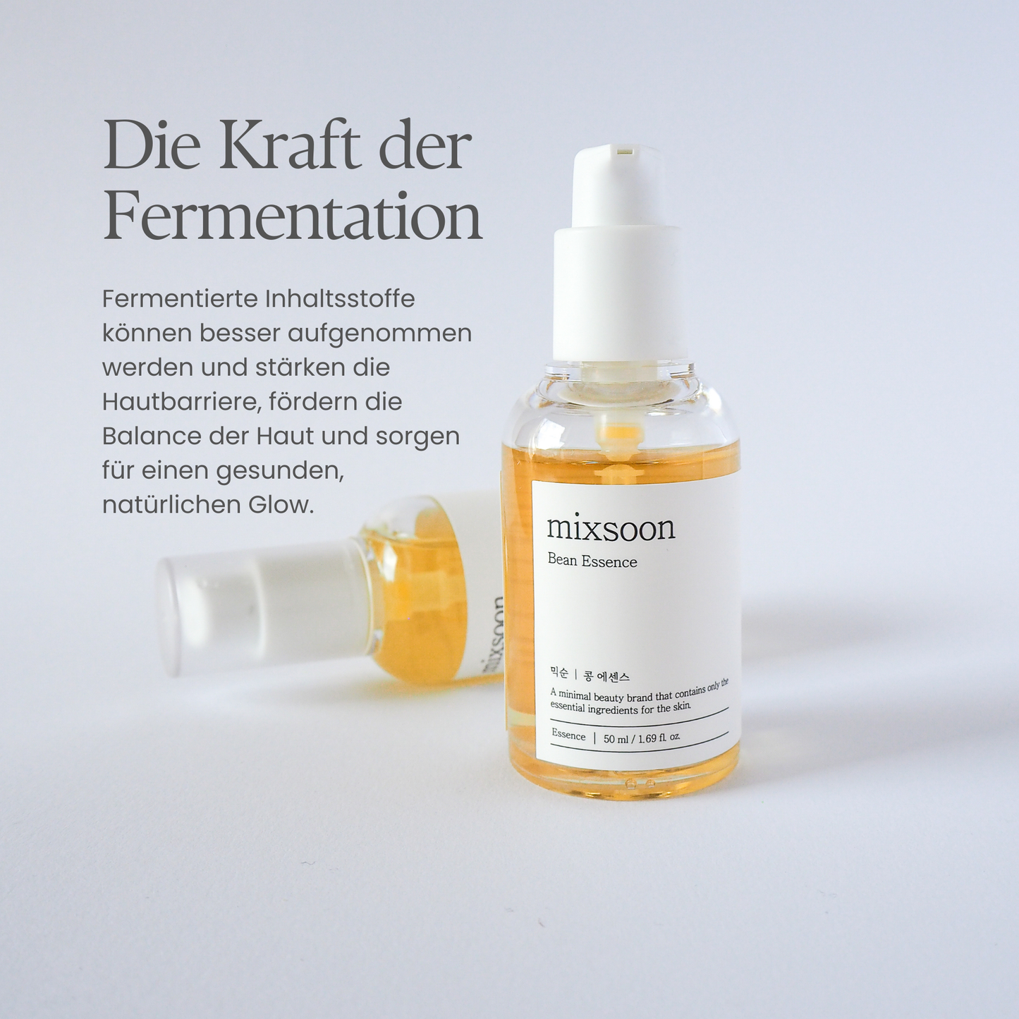 Minimal Setting wo die Container der Essenz im Vordergrund stehen um die Kraft der Fermentation darzustellen