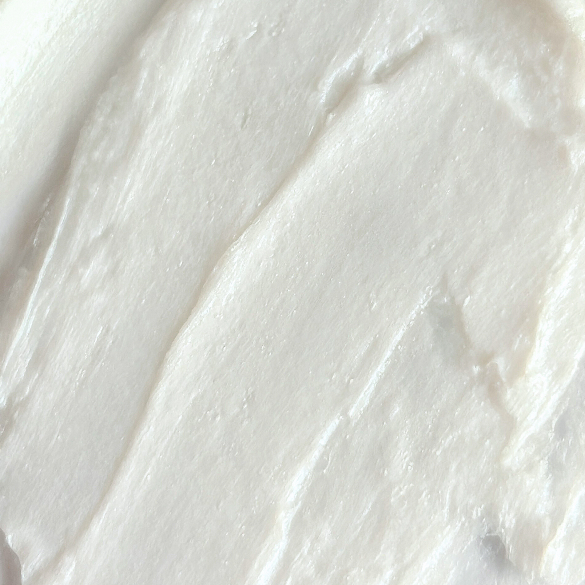 Macroaufnahme der Texture des 1025 Dokdo Cleansers in weiß 